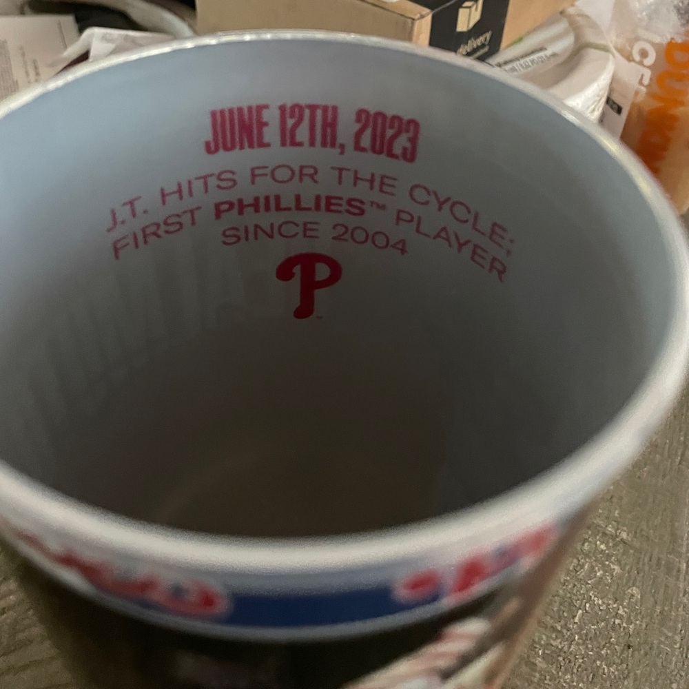 PHILLIES J.T Realmuto plastic Collectors Cup - Picture 4 of 7